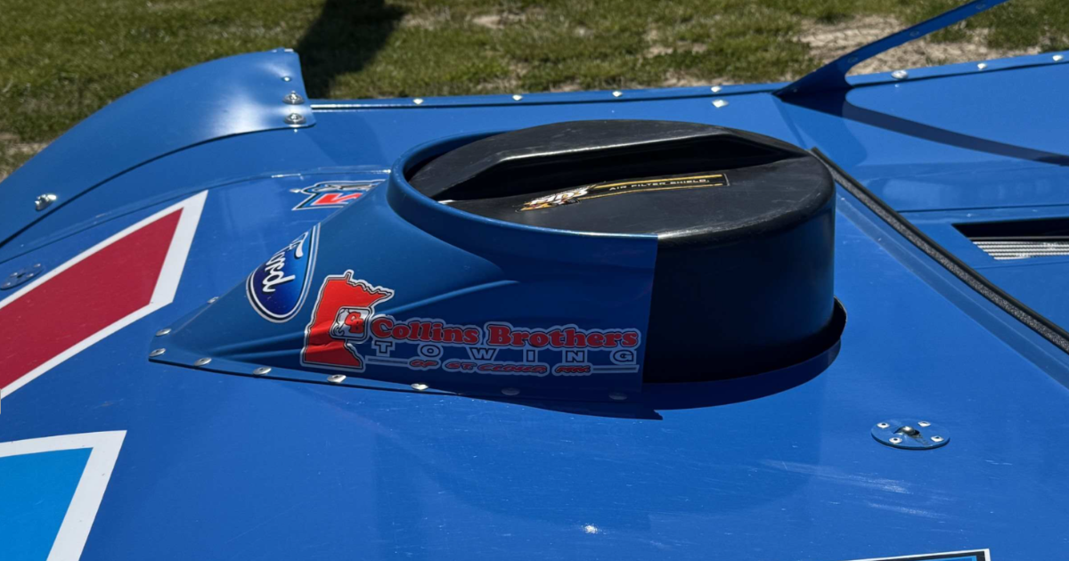 MD3 air filter shield display at the Dirt Late Model Dream