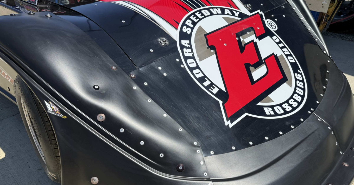 Dirt Late Model on track at Eldora Speedway