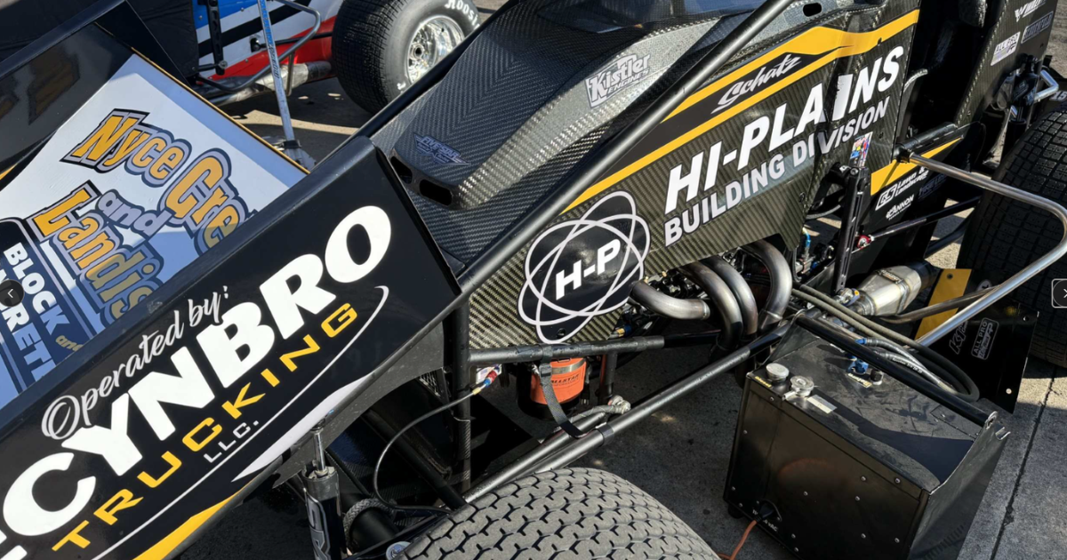 Sprint car with Five Star body at the Premier Chevy Dealers Clash