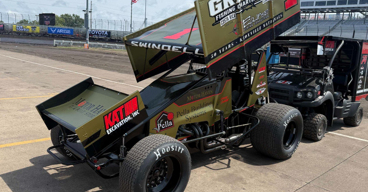 Sammy Swindell competing at the Knoxville Nationals with a Five Star body