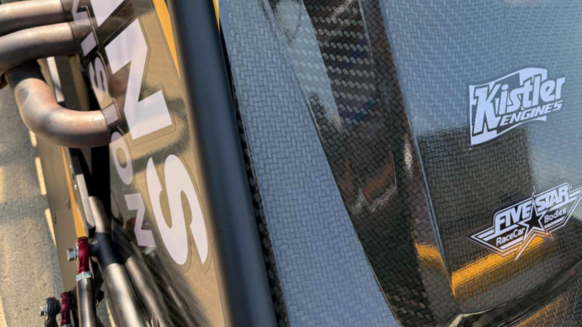 Sprint car featuring a Five Star body at Eldora Speedway